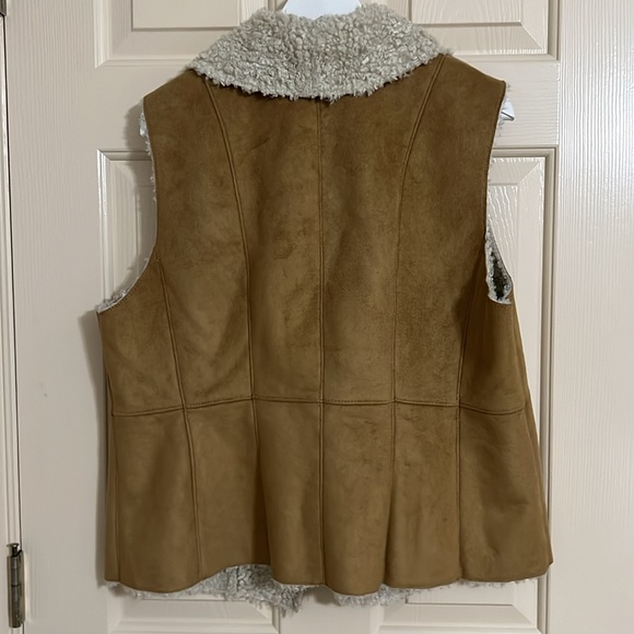 Talbots Faux Suede Sherpa Vest - Picture 7 of 8